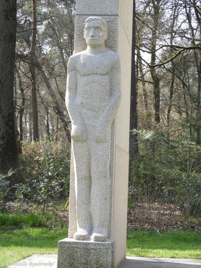 14provinciaalverzetsmonumentoverijsselzo9apr23.jpg