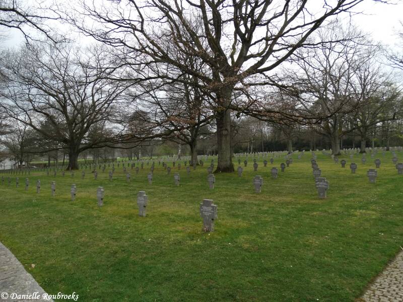 15SandweilerGermanCemeterydi2apr19.jpg