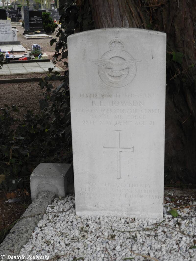 15gilze-en-rijengilzerccemeterydo31ma22.jpg