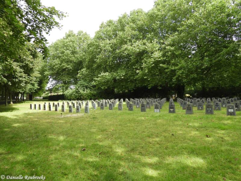 163GentWesterbegraafplaatsza14aug21.jpg
