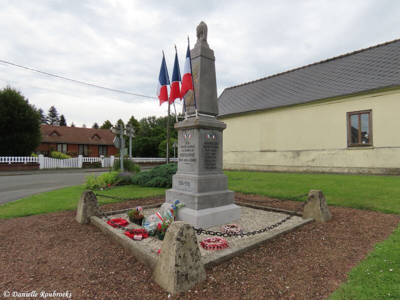 17-bertrancourt-monuments-ma15jul24-standard.jpg