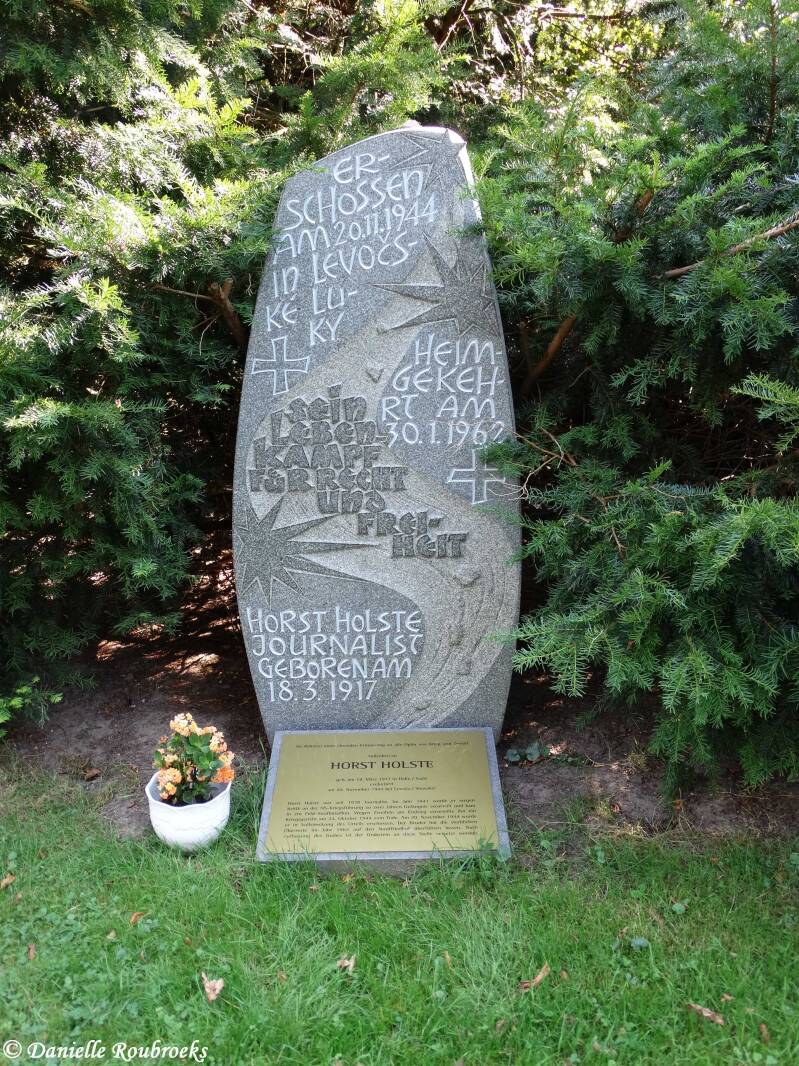 18DsseldorfNordfriedhofdi13sep15.jpg