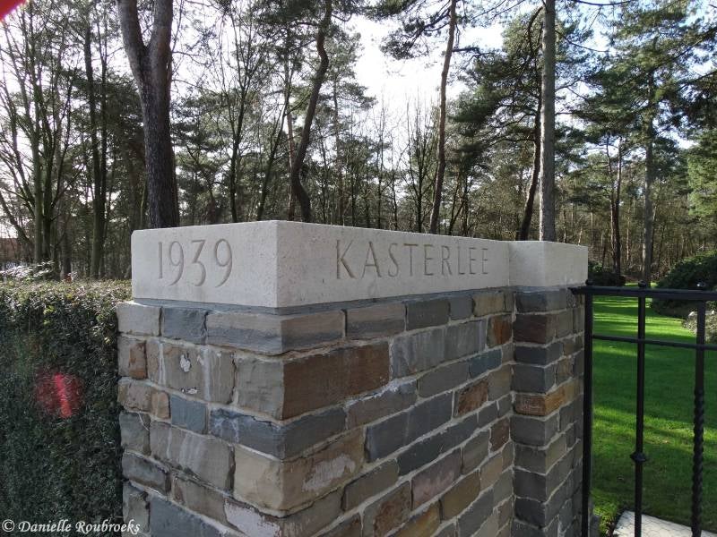18KasterleeWarCemetery.jpg