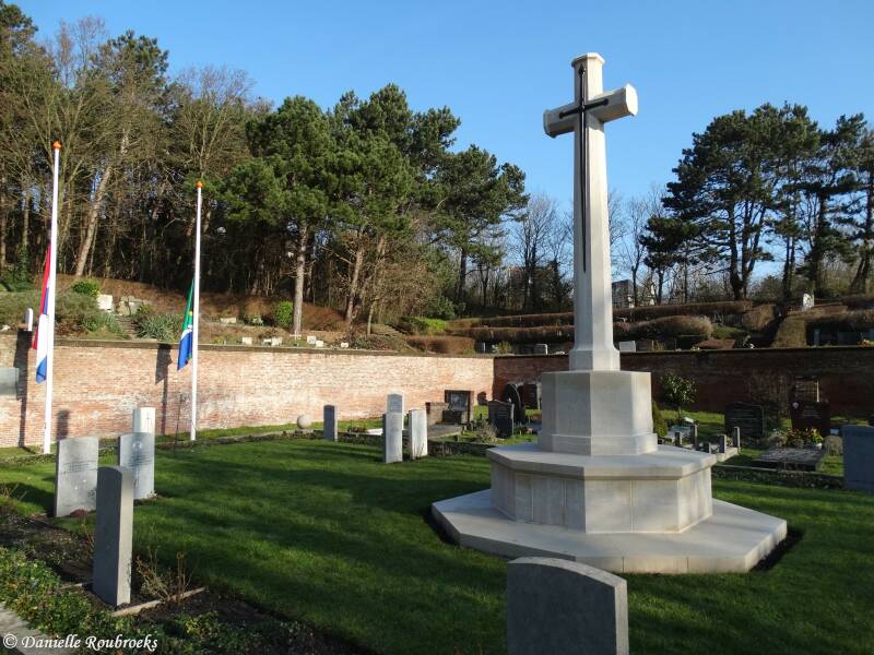 18NoordwijkGeneralCemeteryza27feb16.jpg