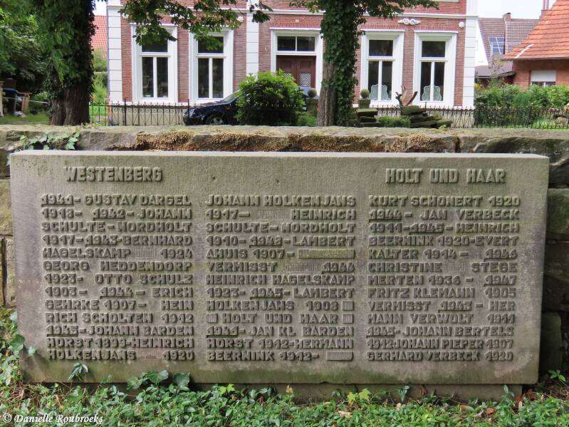 19-gildehaus-monument-do25jul24-standard.jpg
