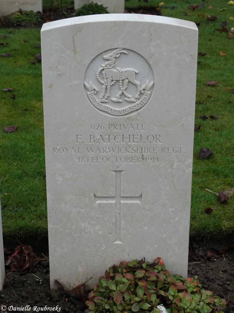 19HouplinesComCemExt.jpg