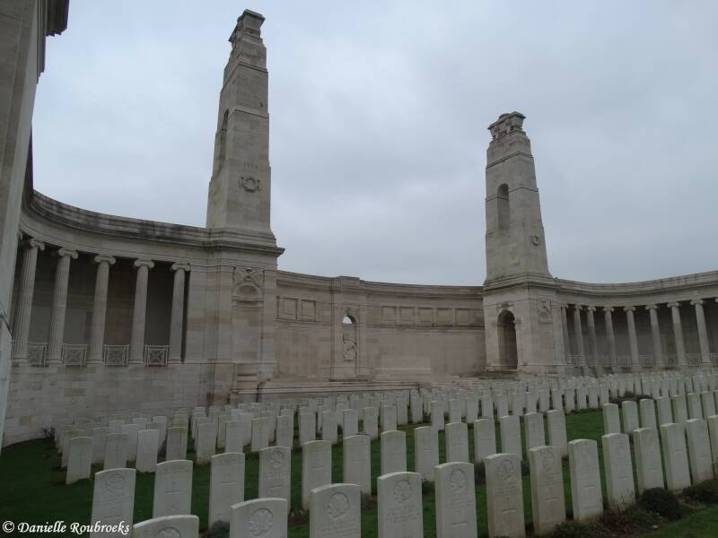 19Vis-en-ArtoisMemorial17-18.jpg