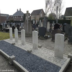 17OplooWesterbeekRCCemeteryzo18feb18.jpg