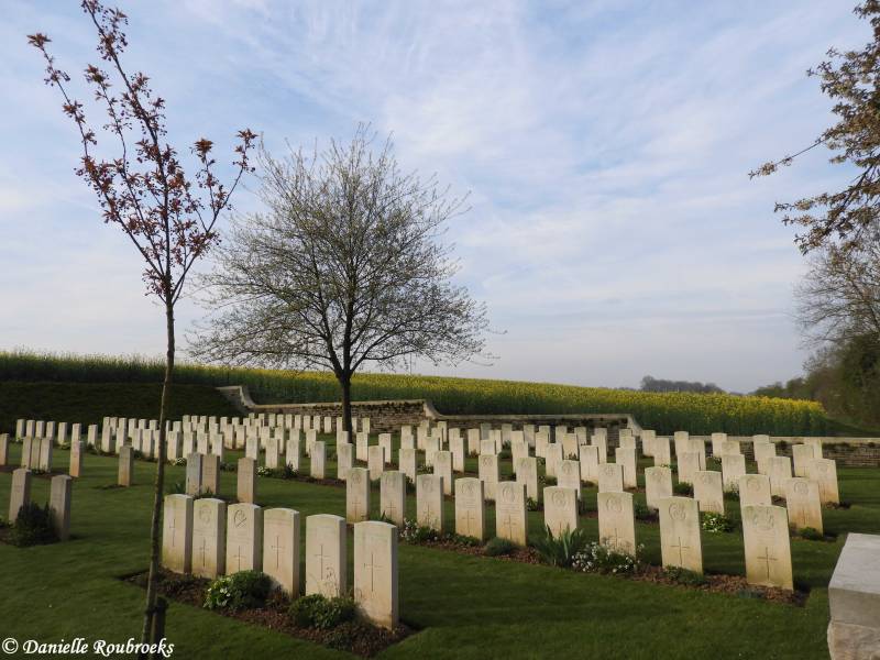 20CroisillesRailwayCemeterydi16apr19.jpg