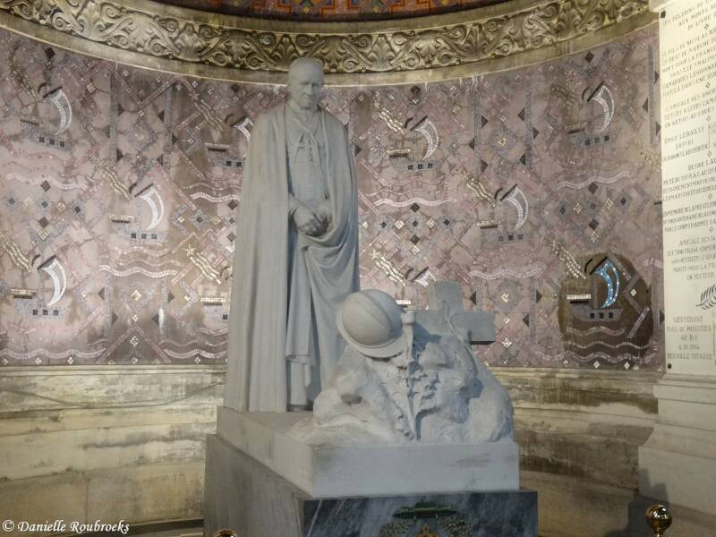 20NotreDamedeLorettewoe8ma17.jpg