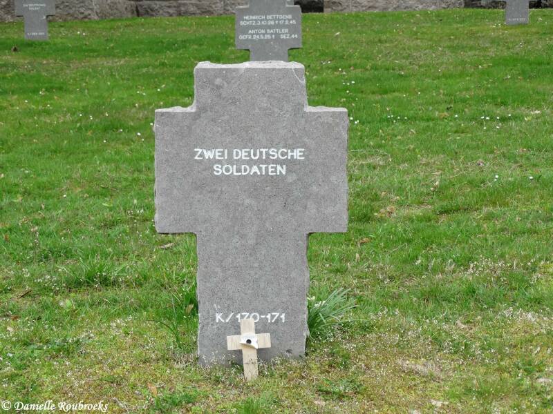 24SandweilerGermanCemeterydi2apr19.jpg