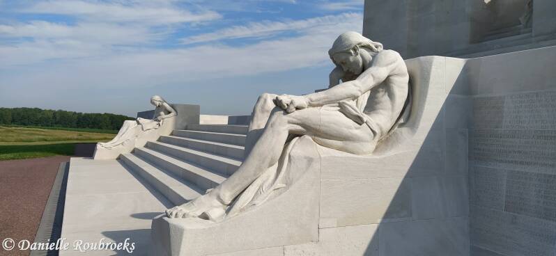 24VimyMemorialvr23jul2Mon.jpg