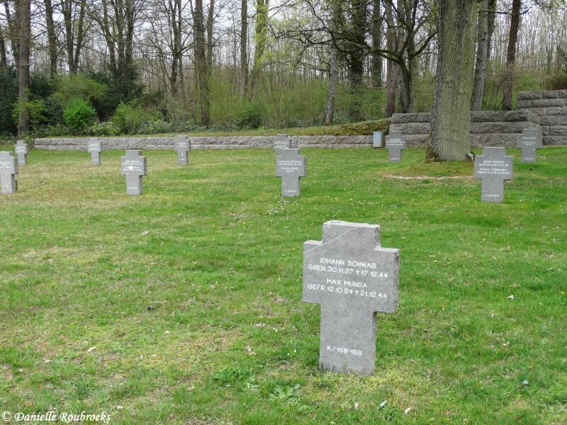 25SandweilerGermanCemeterydi2apr19.jpg