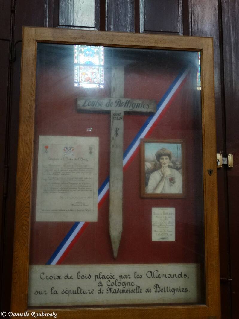 26NotreDamedeLorettewoe8ma17.jpg