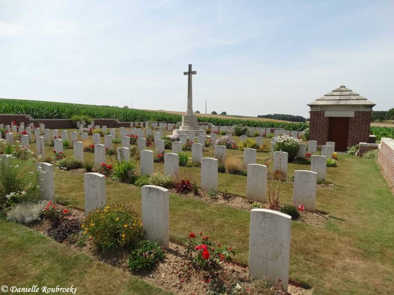 26SunkenRoadCemeterywoe17jul19.jpg