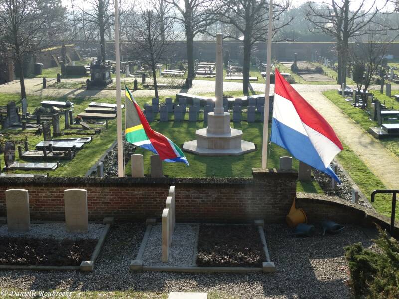27NoordwijkGeneralCemeteryza27feb16.jpg