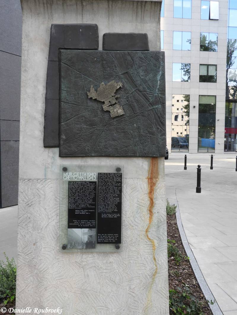 28GettoWarsaw.jpg