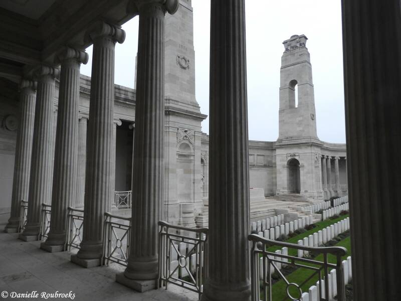 28Vis-en-ArtoisMemorial17-18.jpg