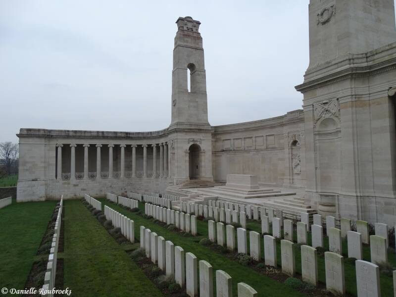 29Vis-en-ArtoisMemorial17-18.jpg