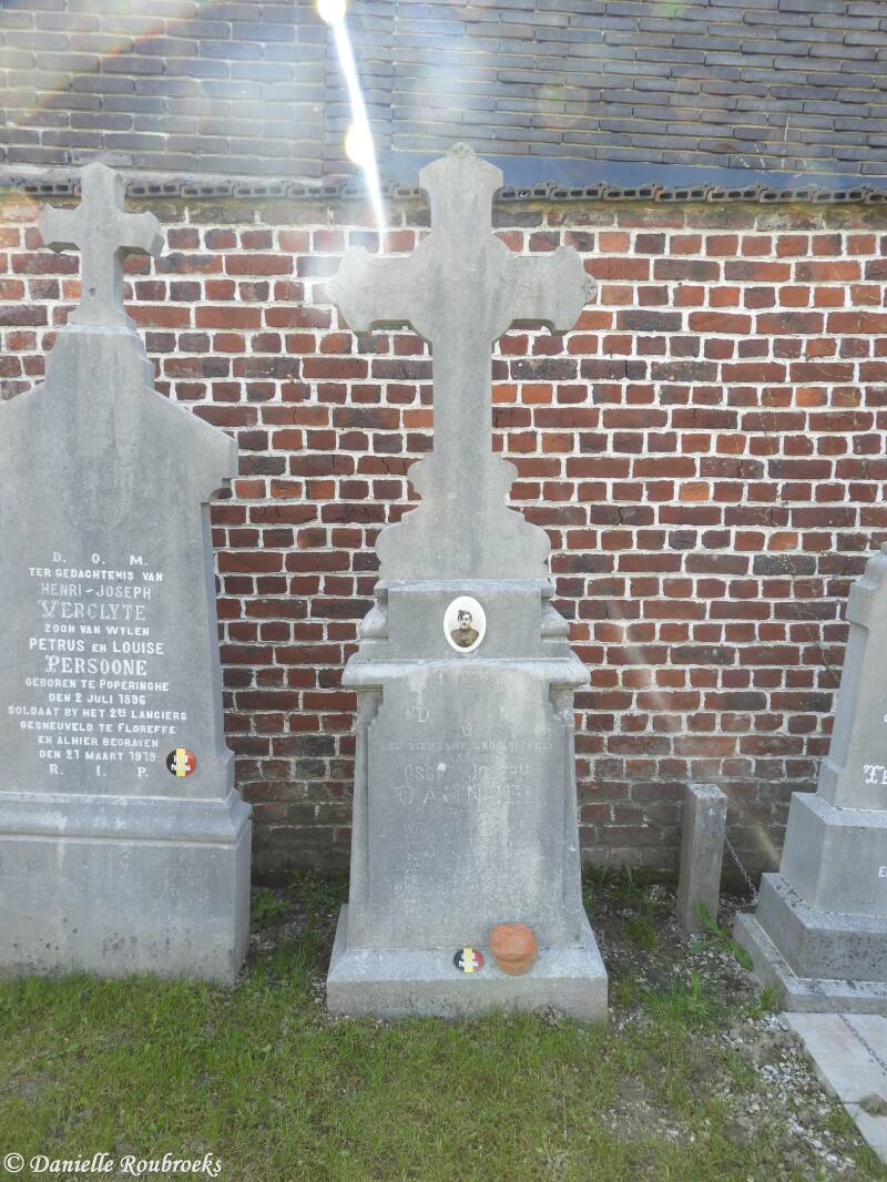 32PoperingheCommunalza24apr21.jpg