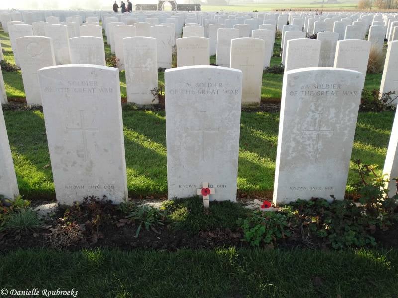 32TyneCot.jpg