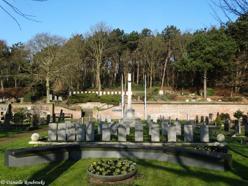 37NoordwijkGeneralCemeteryza27feb16.jpg