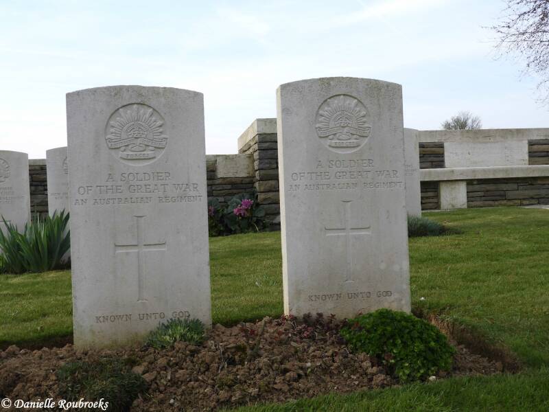 37NoreuilAustralianCemeterydi16apr19.jpg
