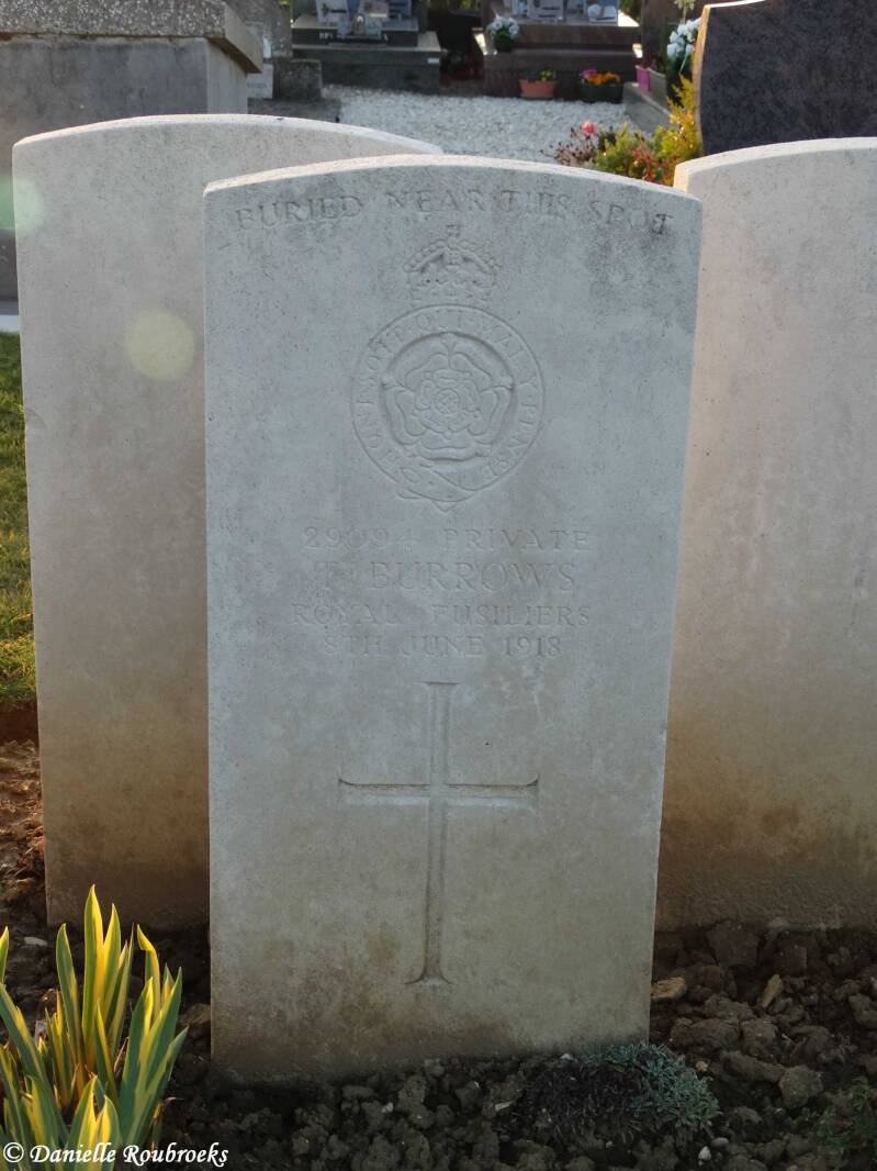 38AnnoisCommunalCemeterydo21ma19.jpg