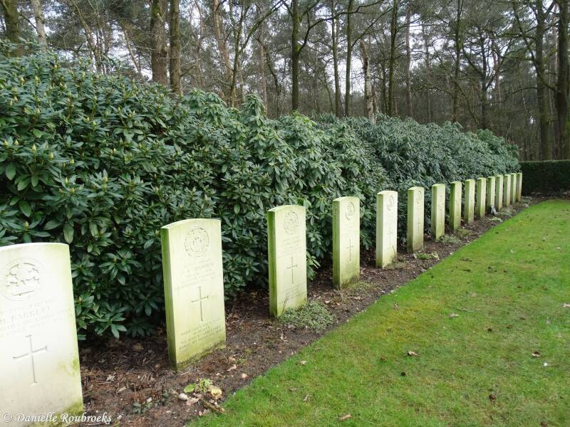 40OverloonWarCemeteryzo18feb18.jpg