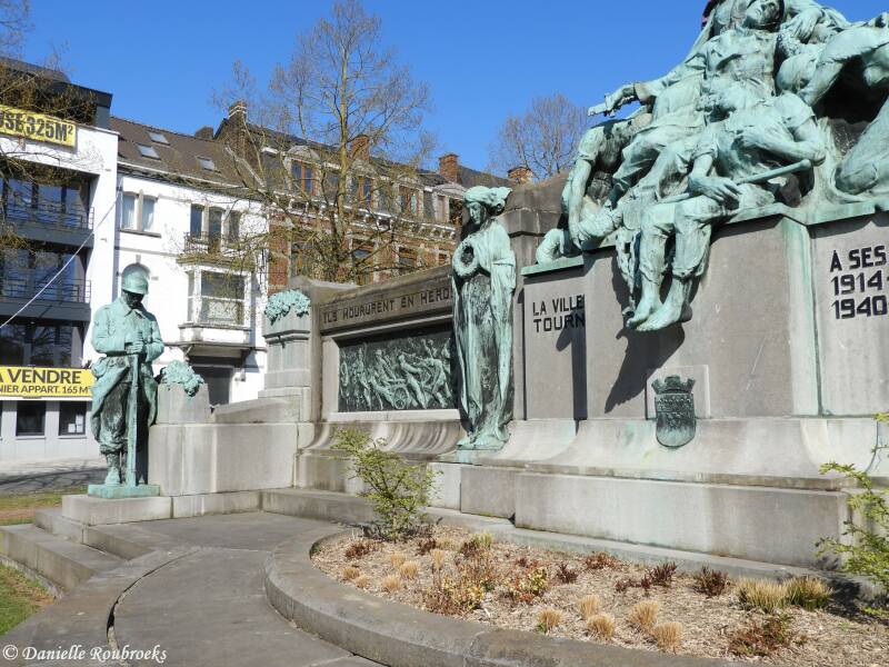 43TournaiMonumentzo18apr21.jpg
