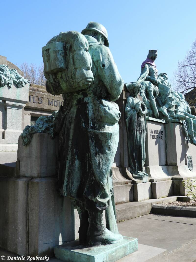 45TournaiMonumentzo18apr21.jpg
