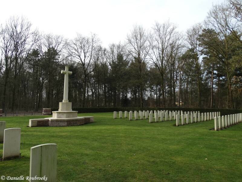 46OverloonWarCemeteryzo18feb18.jpg