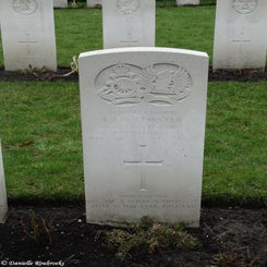 12SwartbroekChurchyarddo22ma18.jpg