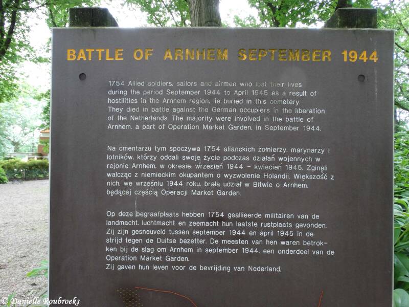 50ArnhemOosterbeekWarCemzo19jun16.jpg