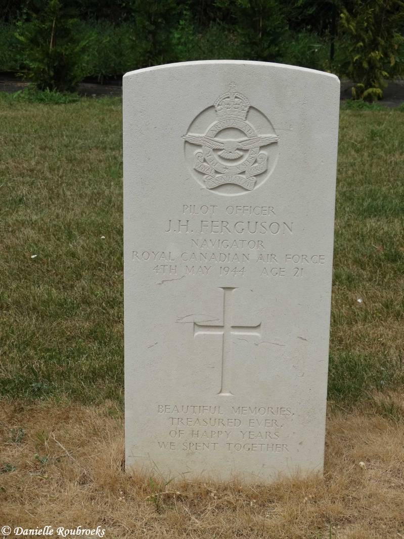 54MontdidierFrenchCemeterydo18jul19.jpg