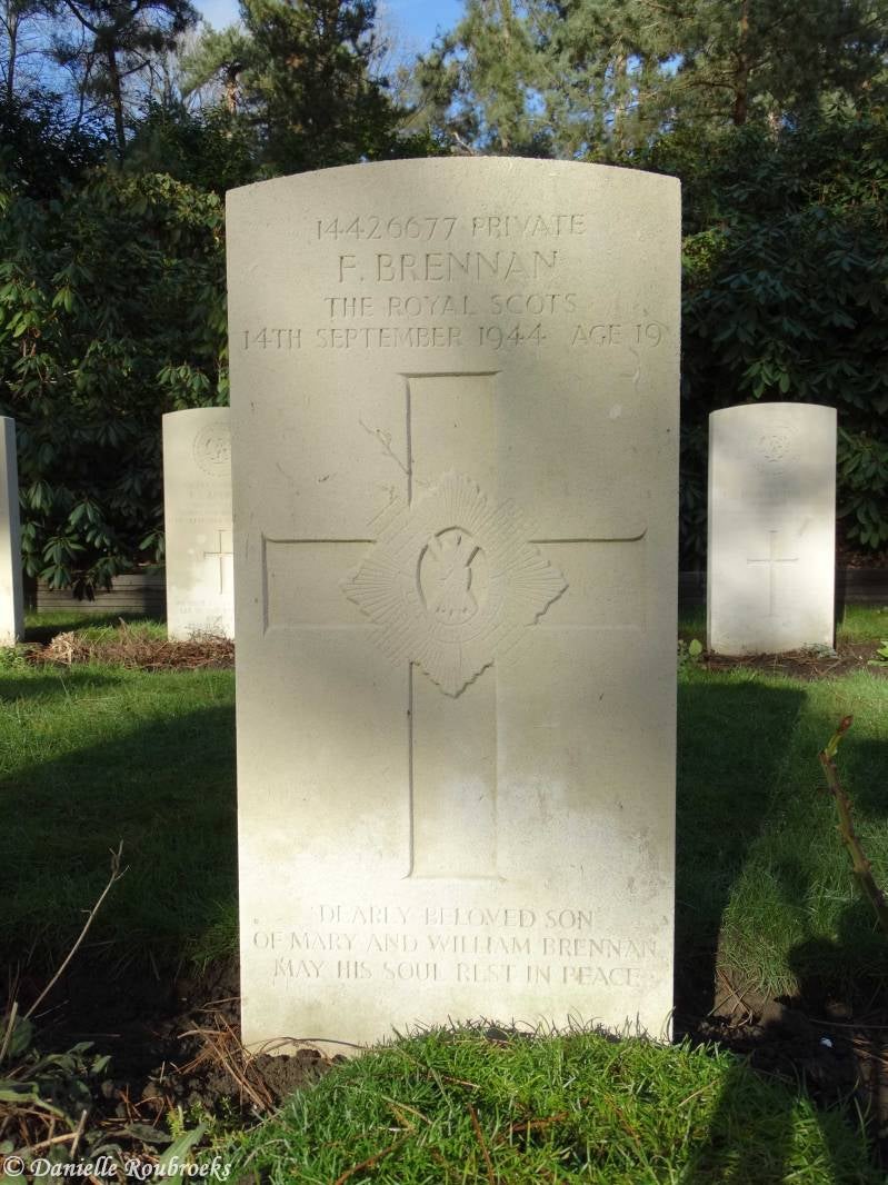 62KasterleeWarCemetery.jpg