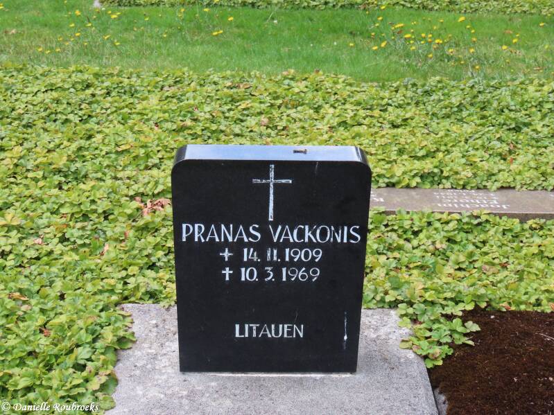 64-oldenburg-ammerl-nder-friedhof-woe24jul24-standard.jpg