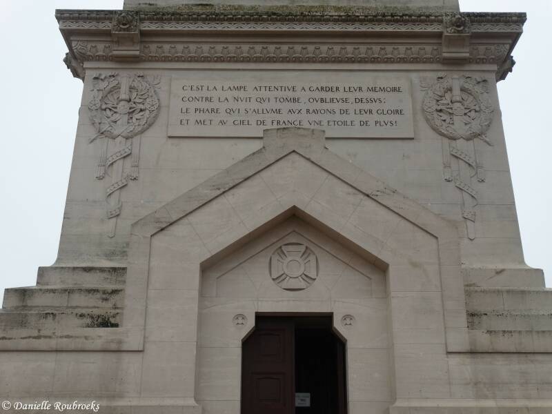 71NotreDamedeLorettewoe8ma17.jpg