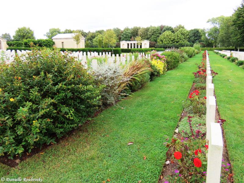 74-bayeux-war-cemetery-za30aug25-standard.jpg