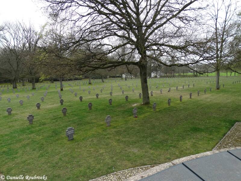 77SandweilerGermanCemeterydi2apr19.jpg