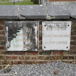 13eceulinchurchyardwoe19apr23.jpg