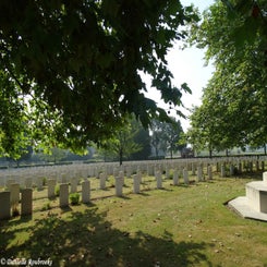 05CambrinChurchyardExtvr26aug16.jpg