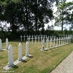 20KapelleFrenchWarCemdo22jun17.jpg