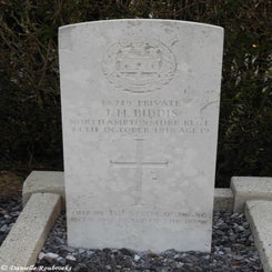 03RobersartChurchyard.jpg