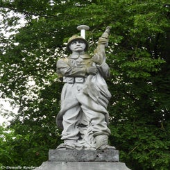 02HautrageMonumentzo23mei21.jpg