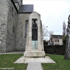 02ichtegemmonumentdo16ma23.jpg