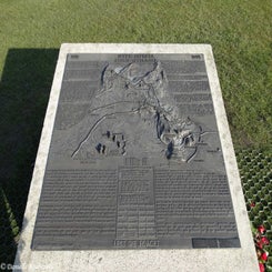 29MeninGate.jpg