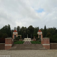 01HoltenCanadianWarCemeteryza15sep18.jpg