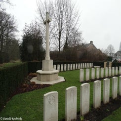 08SwartbroekChurchyarddo22ma18.jpg