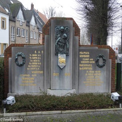 01kemzekemonumentzo16jan22.jpg